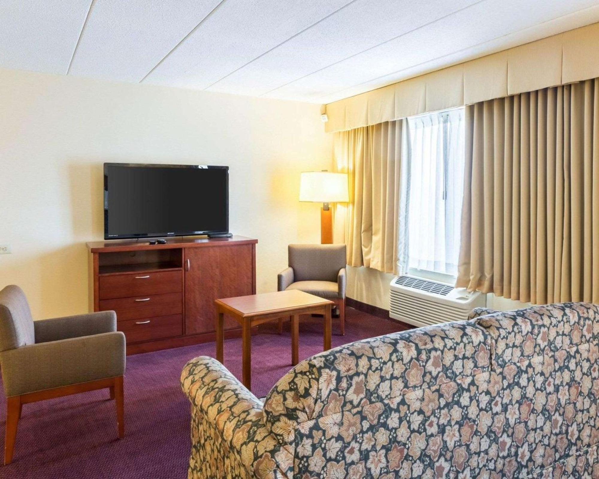Clarion Hotel Somerset Esterno foto