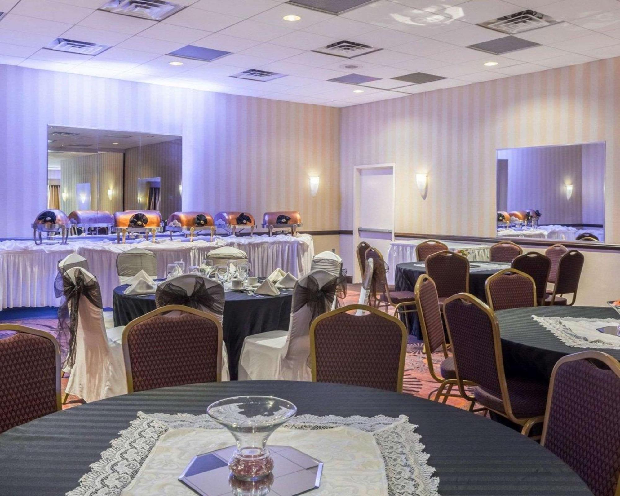 Clarion Hotel Somerset Esterno foto