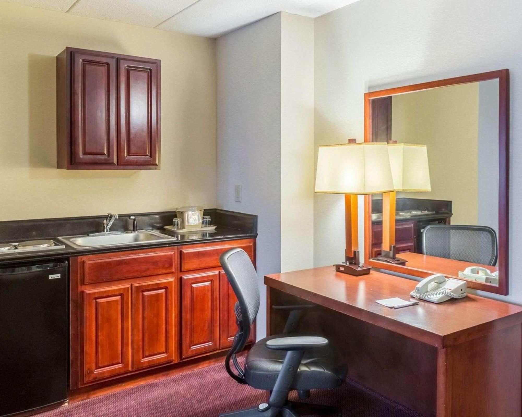 Clarion Hotel Somerset Esterno foto