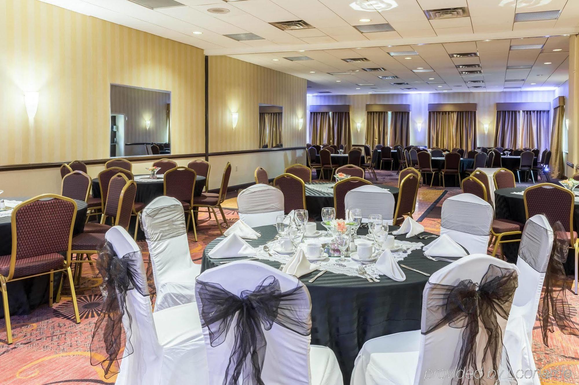 Clarion Hotel Somerset Esterno foto